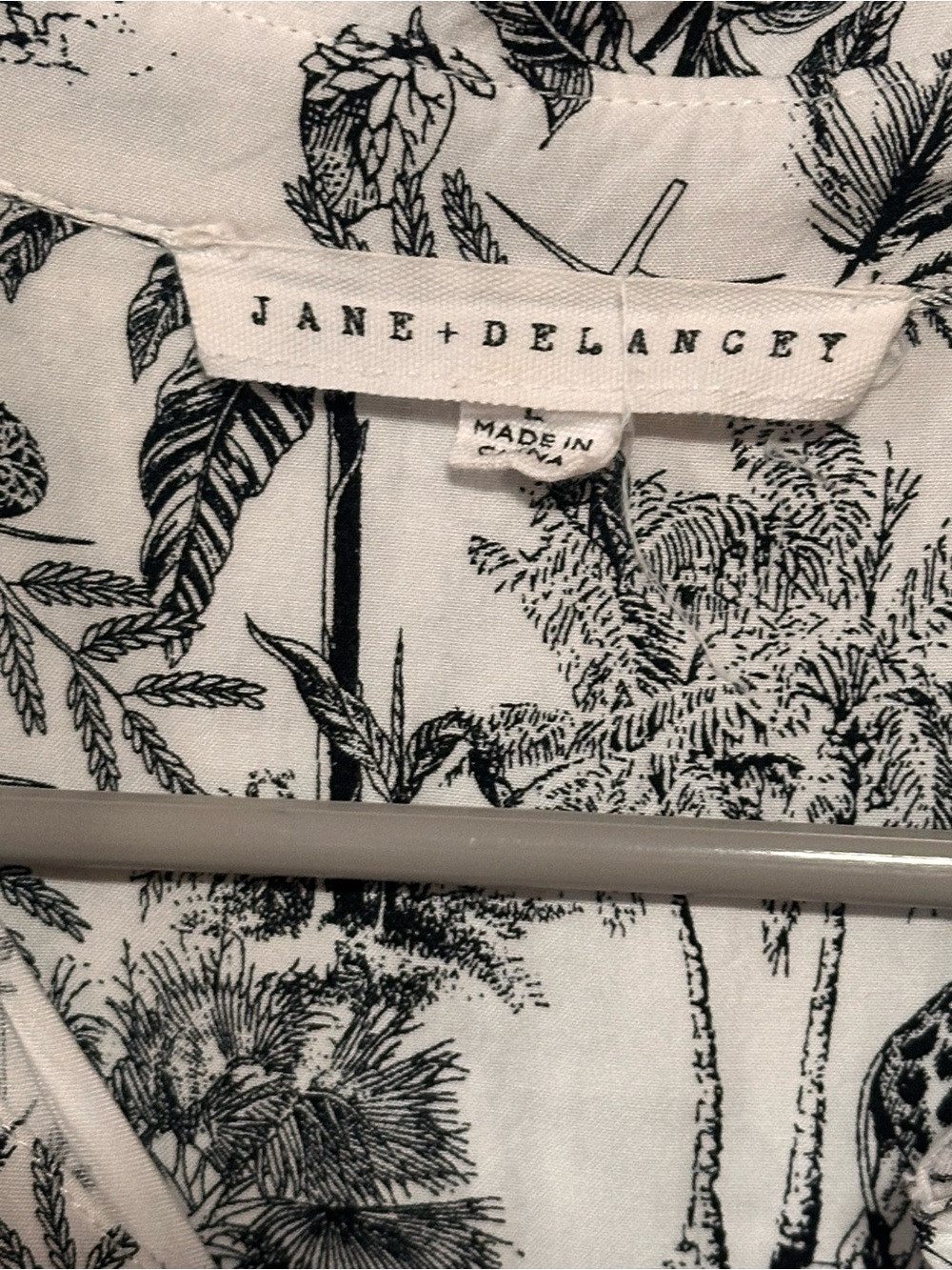 Jane and Delancey White and Black Giraffe-Print Button Down Shirt - Picture 3 of 4